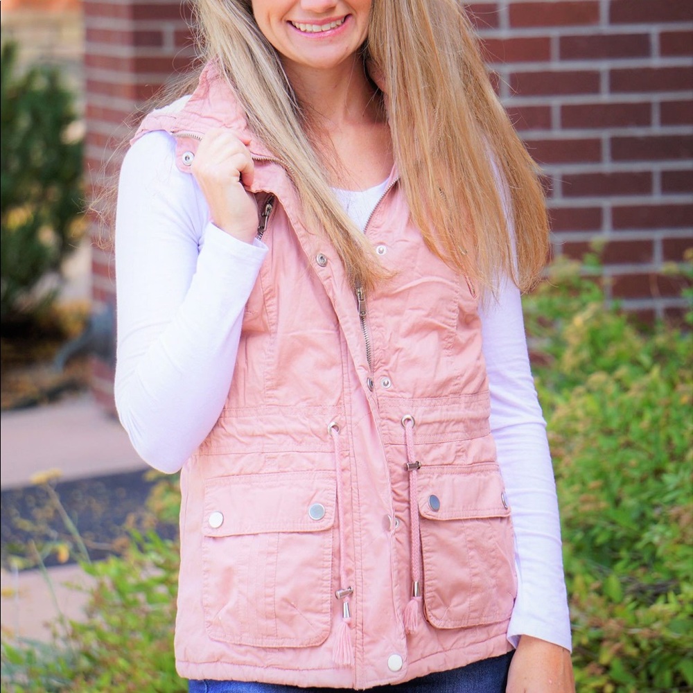 Cargo hooded vest